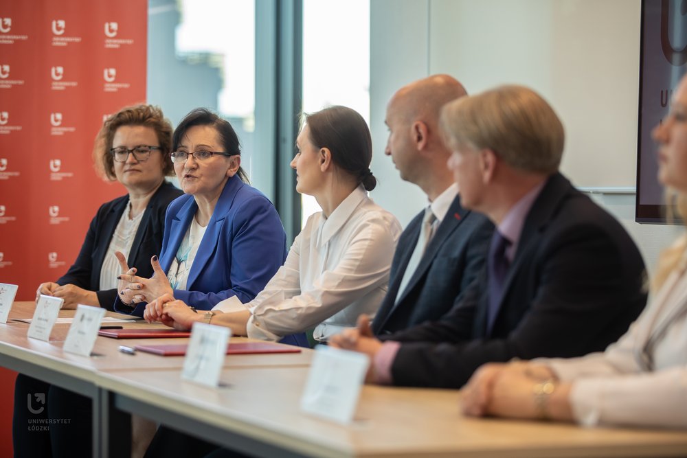 Signing of the agreement between the University of Lodz and SoftArchitect