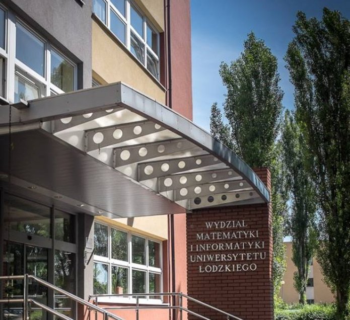 wejście do budynku Wydziału