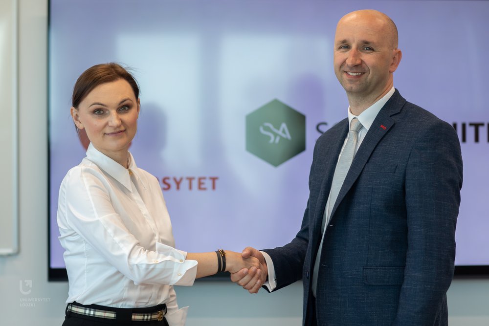 Signing of the agreement between the University of Lodz and SoftArchitect