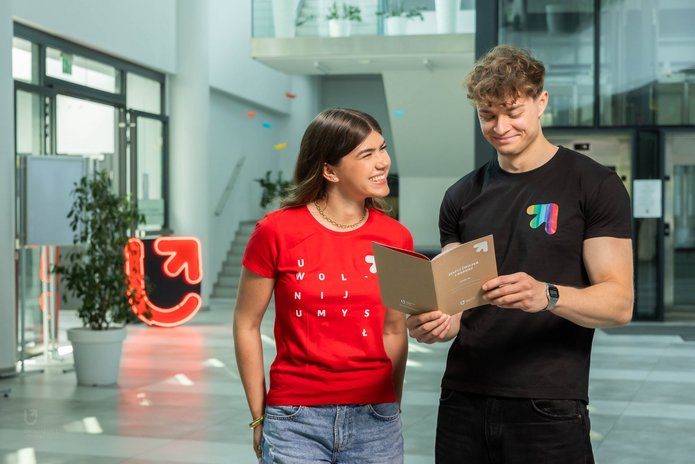 a decorative element: UniLodz students