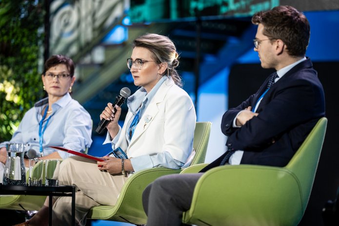 Dr Karolina Rudnicka, Associate Professor at the University of Lodz